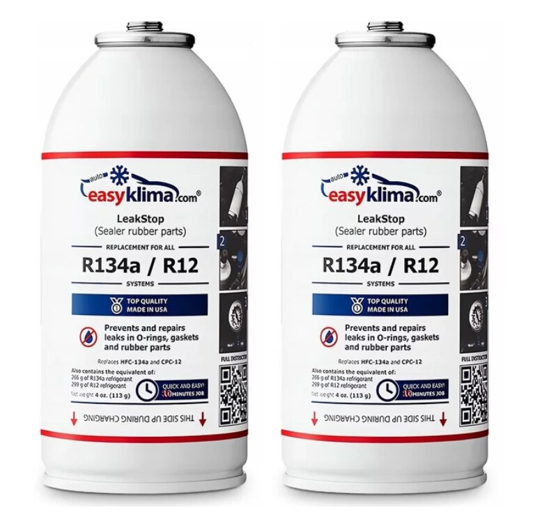 Dwie białe butelki kosmetyków samochodowych