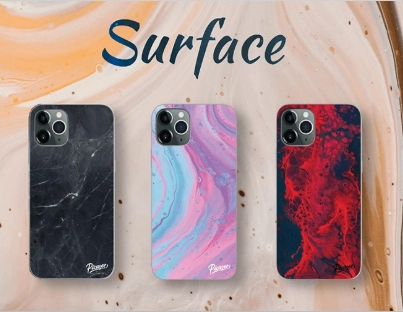 Trzy etui na telefony