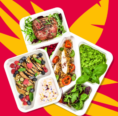 Trzy pojemniki z dietą pudełkową