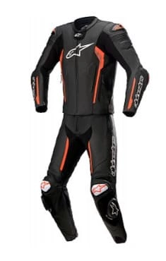 Czarny kombinezon motocyklowy z czerwono-białymi dodatkami