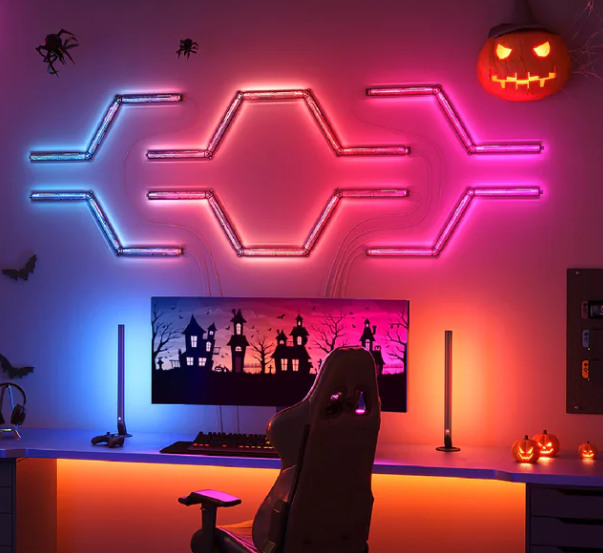 Świetlówki na ścianie jako kolorowa dekoracja ścienna