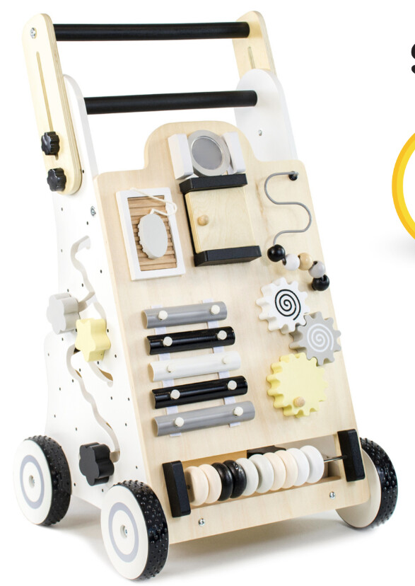 Drewniany chodzik dla dziecka z wieloma elementami