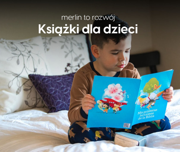 Merlin - chłopiec czytający książkę