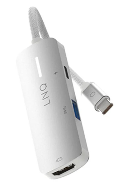 Akcesorium w białym kolorze z kablem